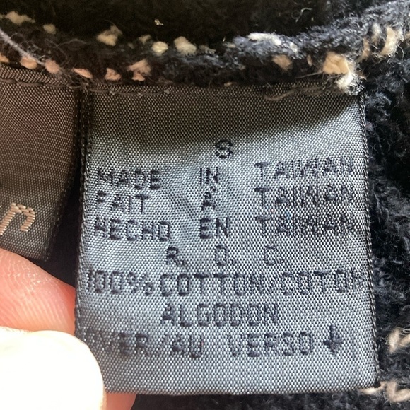 Liz wear black and white size s sweater - Picture 3 of 5